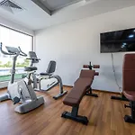 Homey Stylish Studio Apartment Perfect For 4 In Jvc